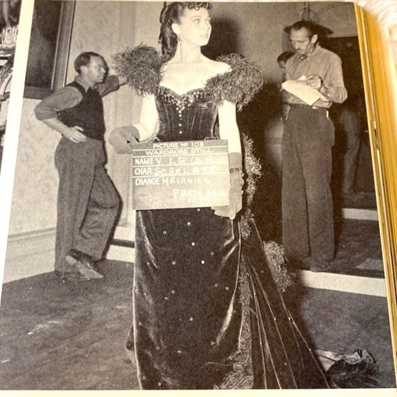 SCARLETT FEVER The ULTIMATE PICTORIAL TREASURY of GONE WITH THE WIND 197… - Picture 6 of 16